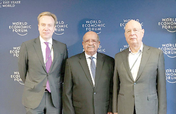 Forum économique mondial : M. Messahel, reçu à Genève par le président exécutif