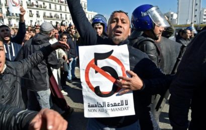 « Bouteflika out »: Pourquoi les Algériens exigent le changement