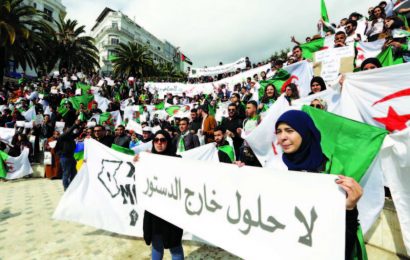 Algérie / La rue refuse «la solution article 102 de la Constitution»