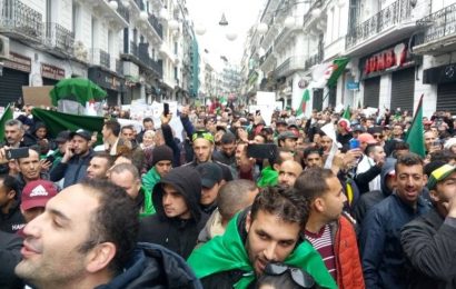 Algérie / Le FLN chahuté comme en 1988, mais pas par les mêmes gamins !