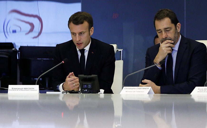 Le président français sous la pression de la rue et de l’opposition