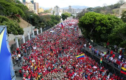 Venezuela / Devant une foule immense, Maduro tacle Guaido, «la marionnette diabolique» (VIDEOS)