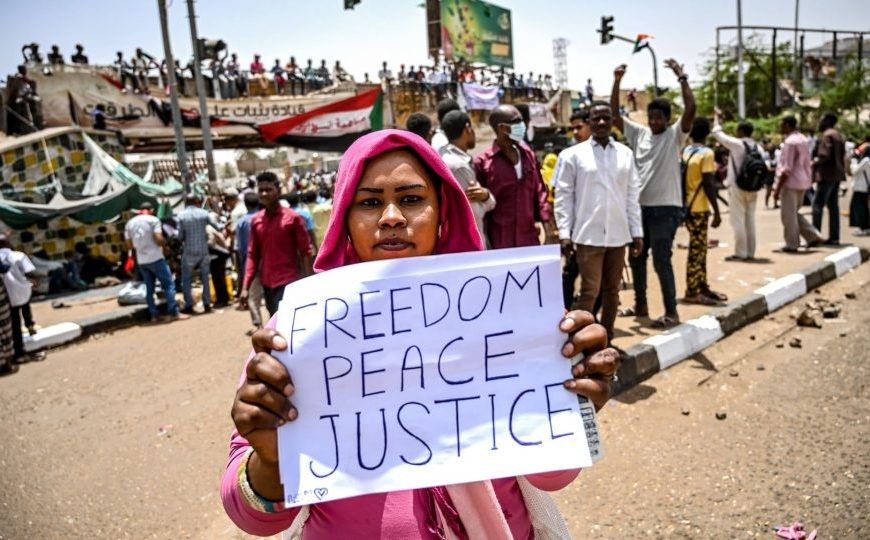 Soudan / L’homme fort du conseil militaire de transition jette l’éponge