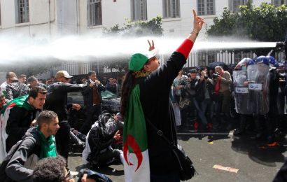Algérie / la mobilisation dans la rue continue après la nomination d’un président par intérim