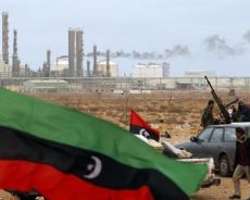La Libye s’enfonce dans la guerre civile / Mais le pompage du pétrole continue