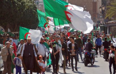 Algérie / Phase critique : dialoguer avec qui ?