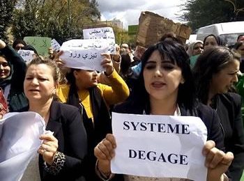Algérie / Onzième vendredi : les messages du peuple à Gaïd Salah et à la classe politique
