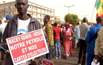 Les Sénégalais adoptent les «vendredis algériens» pour faire chuter le président