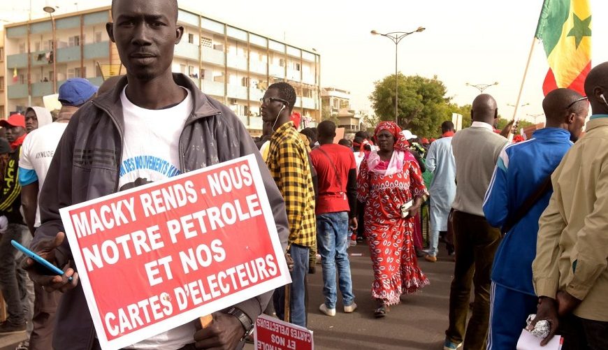 Les Sénégalais adoptent les «vendredis algériens» pour faire chuter le président