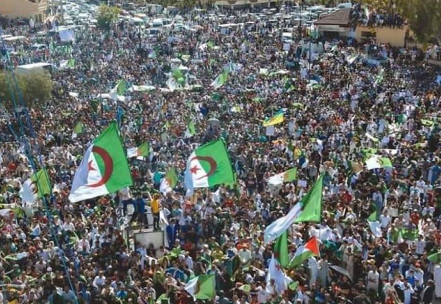 Algérie / Mouvement de dissidence populaire / 15e vendredi : le pouvoir au pied du mur
