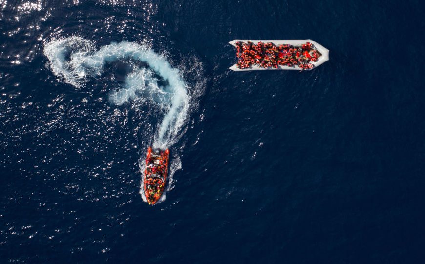 Voici comment les migrants arrivent à atteindre les côtes européennes (vidéo)