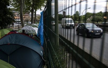 France / Migrants : les expulsions forcées coûtent six fois plus cher que les retours aidés, selon un rapport