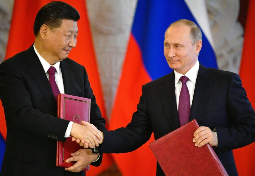 Vladimir Poutine et Xi Jinping font une déclaration conjointe à Moscou