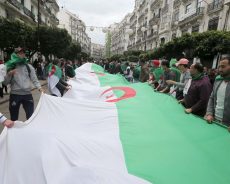 Vers et sur l’intifadha populaire en Algérie  (2 recueils)