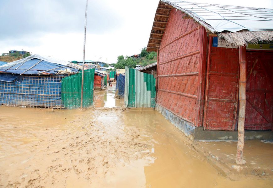 Bangladesh : des dizaines d’abris pour réfugiés rohingyas détruits par les inondations (ONU)