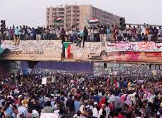Au Soudan, la contestation durcit le ton contre les généraux