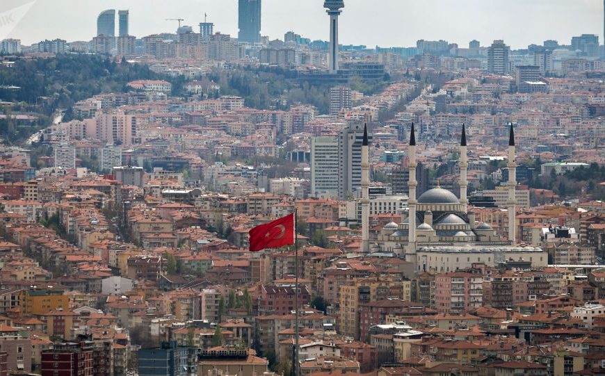L’UE exige que la Turquie mette fin à son offensive en Syrie et menace de couper les financements