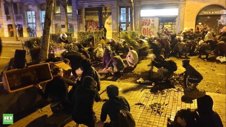 Espagne / Une nuit de tensions à Barcelone : le récit de notre reporter web sur place