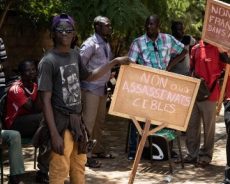 Burkina Faso / Un millier de personnes contre « le terrorisme et les bases étrangères »