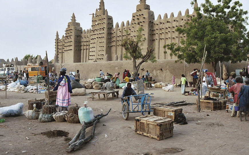 «Le premier combat de l’Afrique, c’est de renforcer ses institutions civiles et militaires»