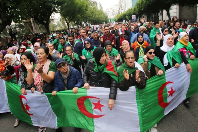 Les Algériens, seuls sur le chemin de la liberté… comme en novembre 54