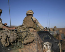 «Nous demandons aux Russes de venir»: la présence militaire française rejetée par des manifestants au Mali