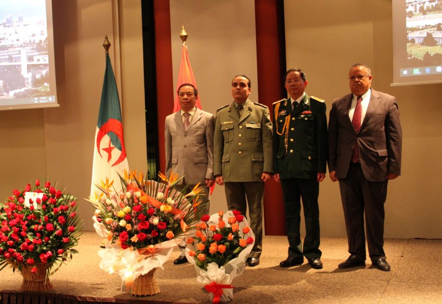 Les 75 ans de l’Armée populaire du Vietnam célébrés en Algérie (présentation du livre blanc)