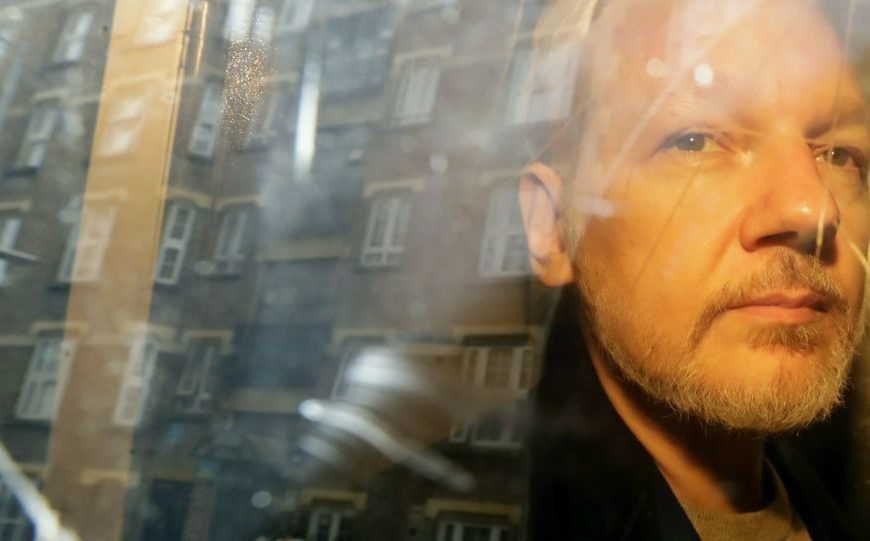 «Opération Hôtel»: comment les USA ont truffé de micros une ambassade étrangère pour traquer Assange