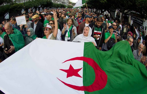 Le manque de dialogue et de reconnaissance dans la société algérienne : Une société civile patriotique absente