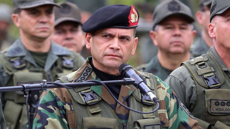 Vénézuéla / L’armée réitère son appui à Maduro