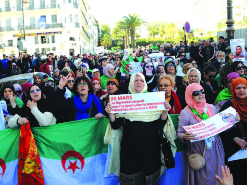 Algérie / La voix des femmes révoltées enflamme la capitale : «Il n’y a pas de festivités, il y a des manifs !»