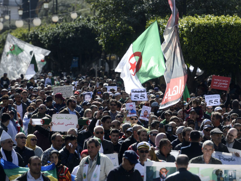 Algérie / Lazhari Labter : «Il faut être totalement inconscient pour continuer à se rassembler dans des marches»