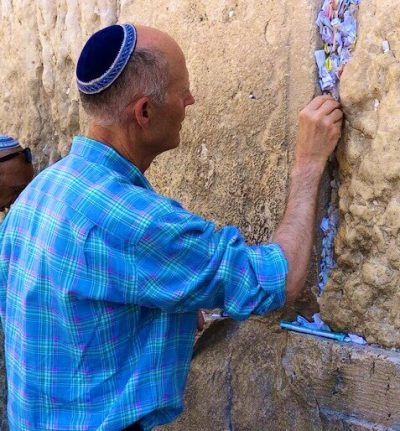 Washington lutte pour gérer la crise et Israël continue d’en profiter