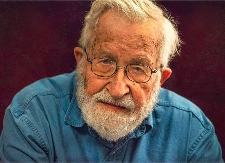 Noam Chomsky : « La guerre en Ukraine accélère l’horloge de l’apocalypse. »