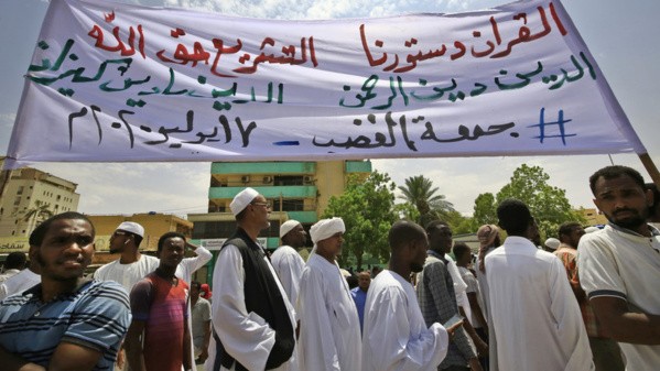 «Le Coran est notre constitution» : des Soudanais manifestent contre des réformes jugées anti-islam