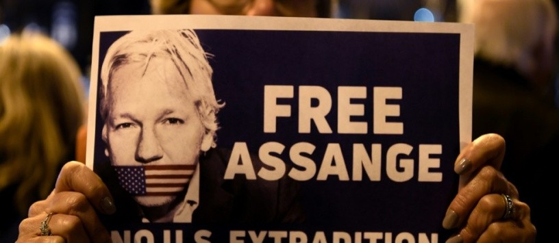 La parodie de procès de Julian Assange, une cruelle farce pseudo-juridique