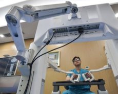 Un chirurgien chinois pratique une opération à distance assistée par la technologie 5G