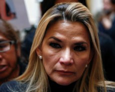 «Si nous ne nous unissons pas, Morales revient»: Jeanine Anez renonce à être candidate aux élections