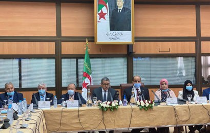 Algérie / M. Djerad présente le projet de révision de la Constitution à la commission de l’ APN : Le texte instaure un état moderne séparant l’argent de la politique