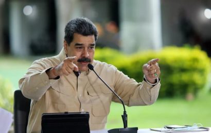 Maduro annonce la capture d’un «espion américain» près de raffineries au Venezuela