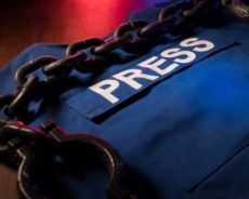 France / Les journalistes : obéissants, ou traités comme des « délinquants ? »