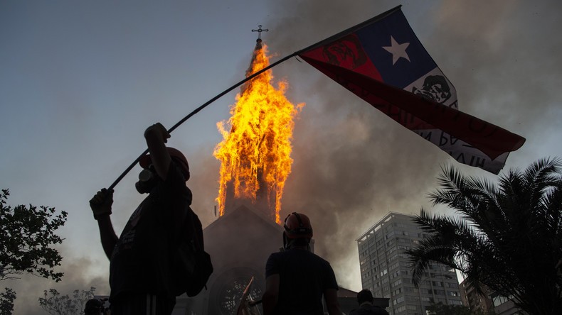 Chili : manifestation d’ampleur avant un référendum historique sur la Constitution