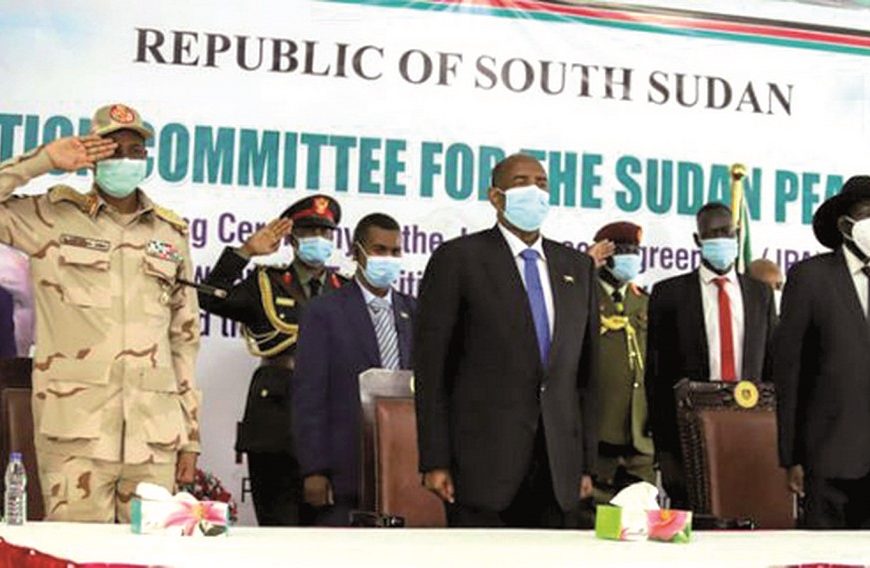 Le gouvernement soudanais et différents chefs rebelles signent un accord de paix historique