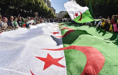 «100 milliards d’euros» : un universitaire algérien estime les réparations dues par la France