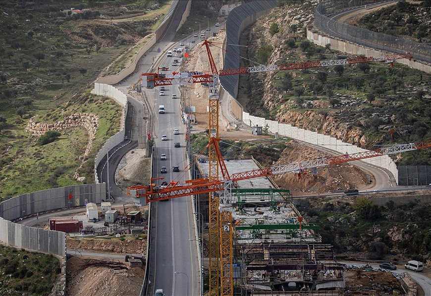 Israël / Le projets routiers garantissent que l’apartheid est là pour rester