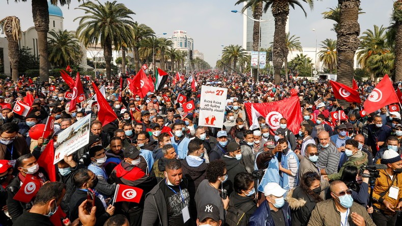 Crise politique en Tunisie : démonstration de force du parti islamiste Ennahdha