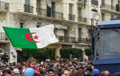Algérie : «L’esprit du Hirak doit rester vivant pour que nos futurs décideurs n’oublient pas que le peuple les surveille»