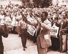 LA CHRONIQUE DE “RECHERCHES INTERNATIONALES” : La lutte contre l’apartheid fut longue et multiforme