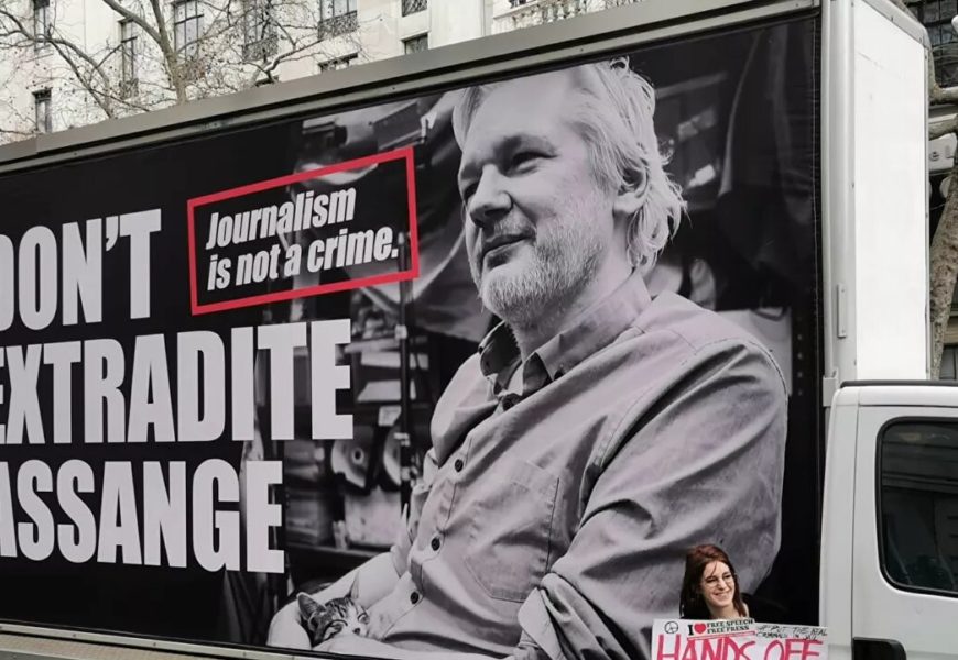 La justice britannique approuve l’appel des États-Unis sur l’extradition de Julian Assange