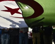 Algérie : le système politique convoqué à la barre durant le procès d’un opposant